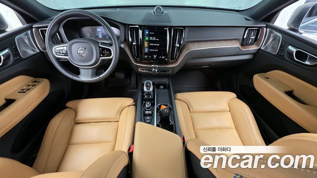 Volvo XC60 2021 — photo 7