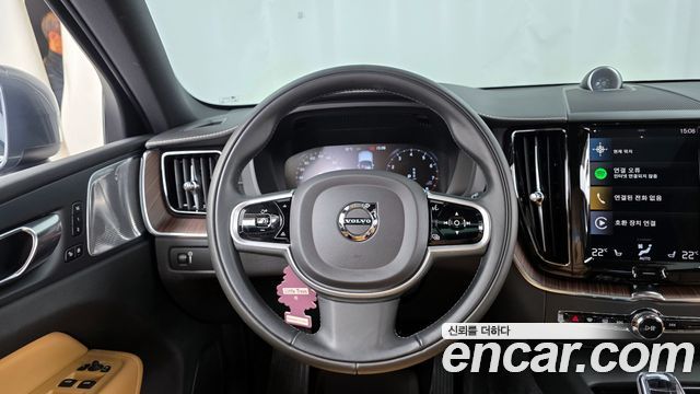 Volvo XC60 2021 — photo 13