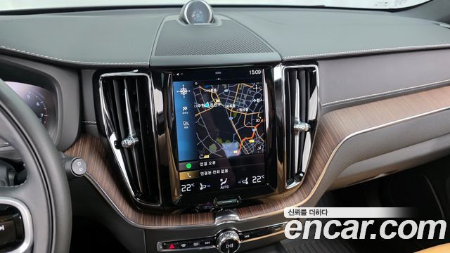 Volvo XC60 2021 — photo 14