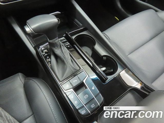 Kia K7 2016 — photo 9