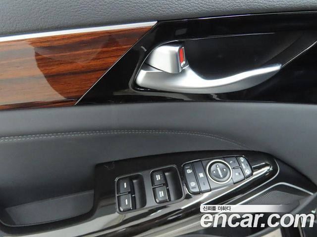 Kia K7 2016 — photo 10