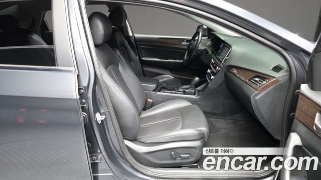Hyundai Sonata 2019 — photo 17