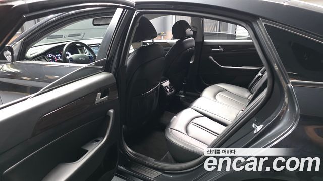Hyundai Sonata 2019 — photo 16