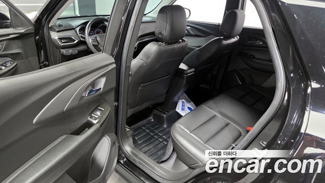 Chevrolet Korea Trailblazer 2022 — photo 11