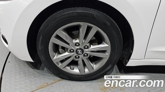 Hyundai AVANTE 2016 — photo 5