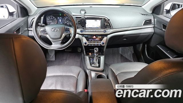 Hyundai AVANTE 2016 — photo 7