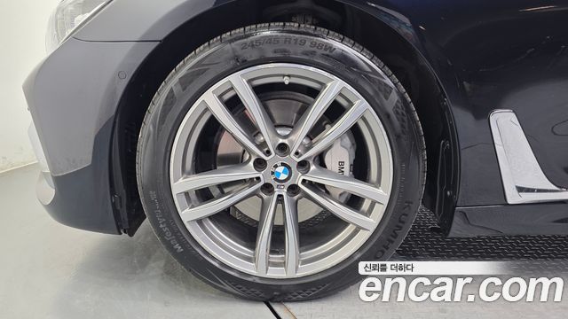BMW 7-Series 2018 — photo 5