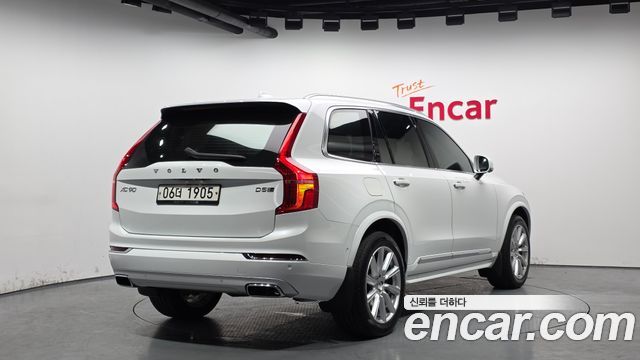 Volvo XC90 2019 — photo 2