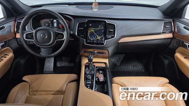 Volvo XC90 2019 — photo 10