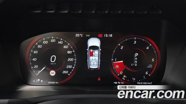 Volvo XC90 2019 — photo 11
