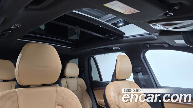 Volvo XC90 2019 — photo 18