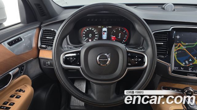 Volvo XC90 2019 — photo 20
