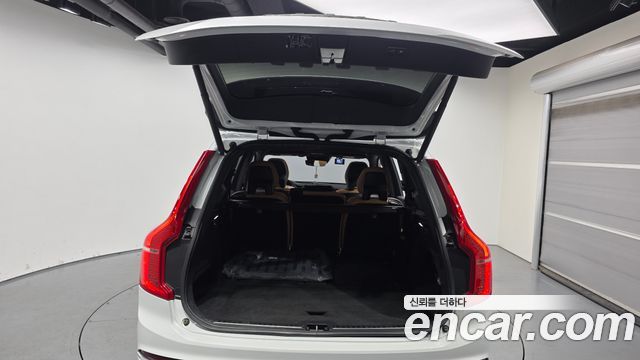Volvo XC90 2019 — photo 25