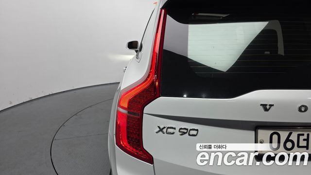 Volvo XC90 2019 — photo 9