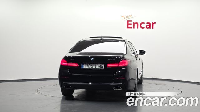 BMW 5-Series 2022 — photo 4