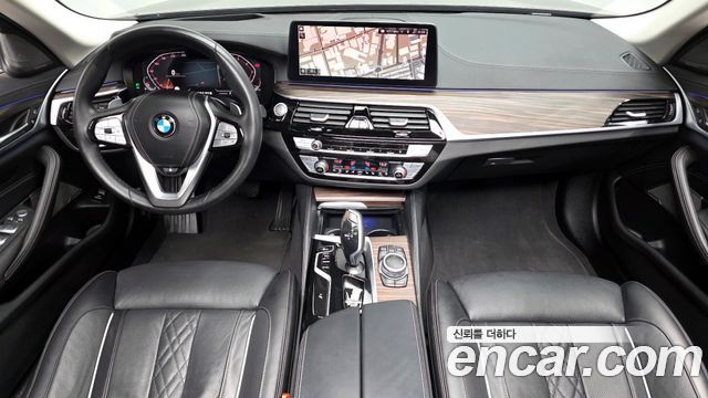 BMW 5-Series 2022 — photo 7