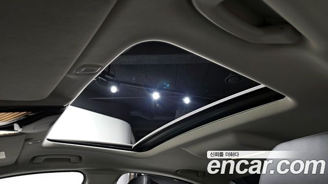 BMW 5-Series 2022 — photo 18