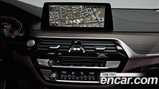 BMW Gran Turismo 2020 — photo 19