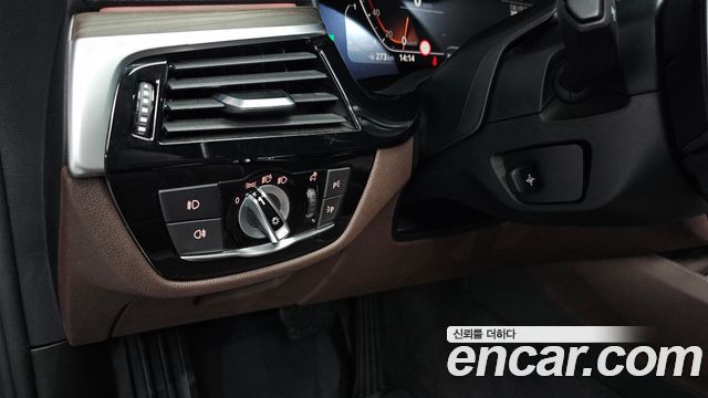 BMW Gran Turismo 2020 — photo 24