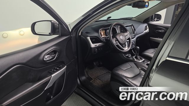 Jeep Cherokee 2017 — photo 11