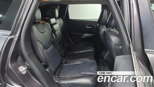 Jeep Cherokee 2017 — photo 12