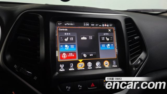 Jeep Cherokee 2017 — photo 17