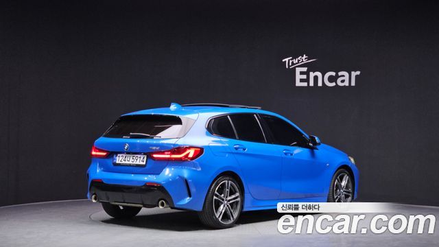 BMW 1-Series 2021 — photo 2