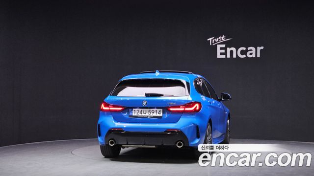 BMW 1-Series 2021 — photo 4