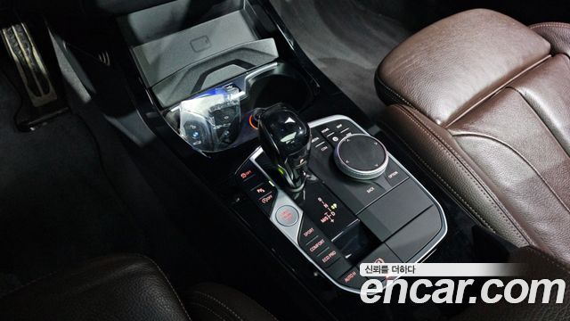 BMW 1-Series 2021 — photo 9