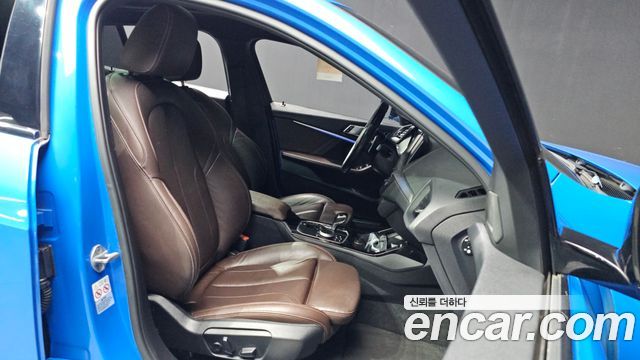 BMW 1-Series 2021 — photo 11