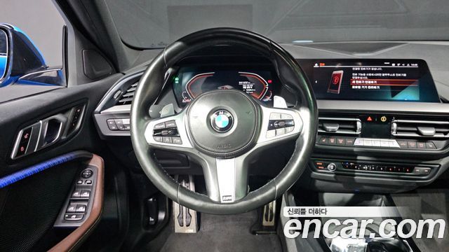BMW 1-Series 2021 — photo 13