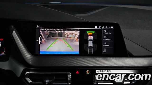 BMW 1-Series 2021 — photo 15