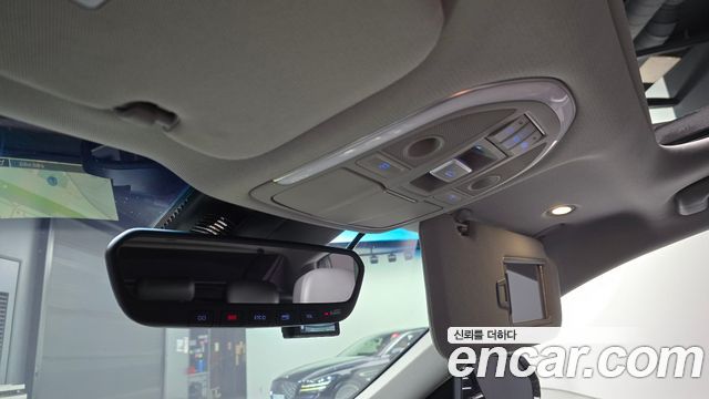 Genesis G80 2018 — photo 22