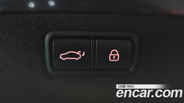 Genesis G80 2018 — photo 25