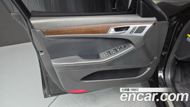 Genesis G80 2018 — photo 14