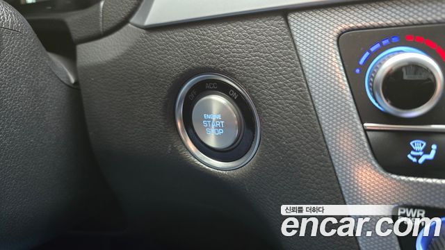 Genesis G80 2018 — photo 31