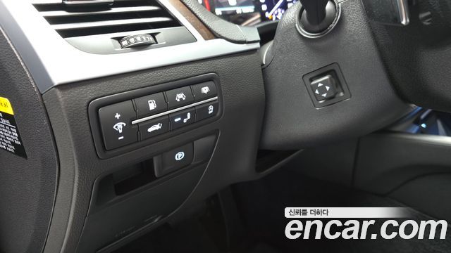 Genesis G80 2018 — photo 33