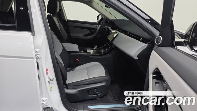 Land Rover Range Rover Evoque 2025 — photo 3