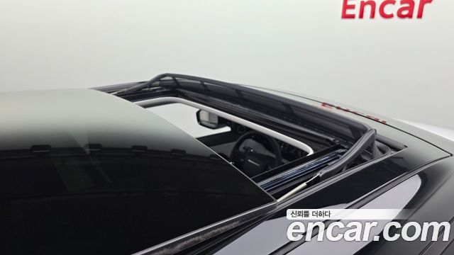 Land Rover Range Rover Evoque 2025 — photo 19