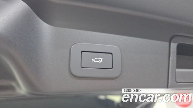 Land Rover Range Rover Evoque 2025 — photo 20