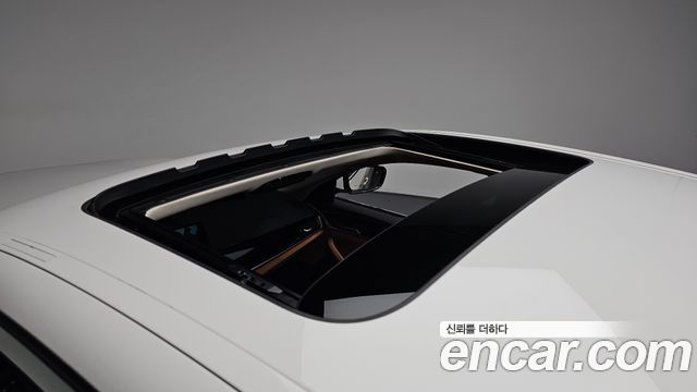 BMW 5-Series 2018 — photo 23