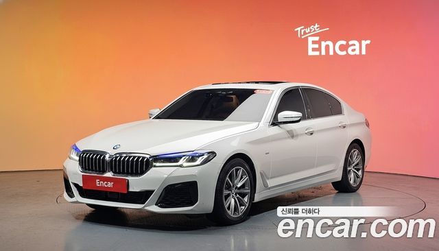 BMW 5-Series 2018 — photo 1