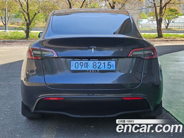 Tesla Model Y 2025 — photo 5