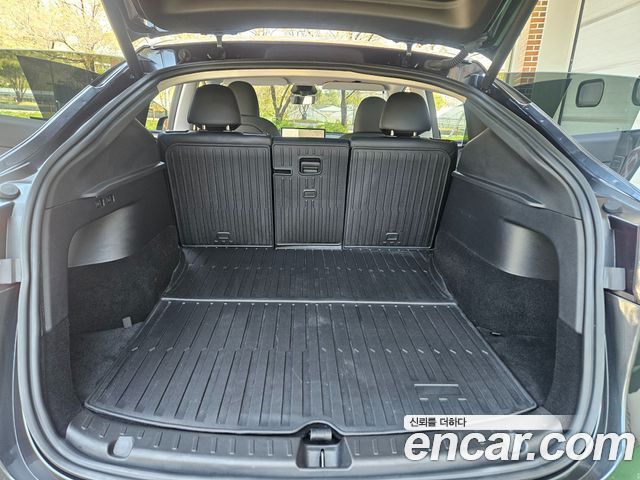 Tesla Model Y 2025 — photo 14