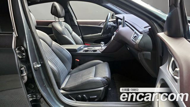 Genesis G70 2018 — photo 17