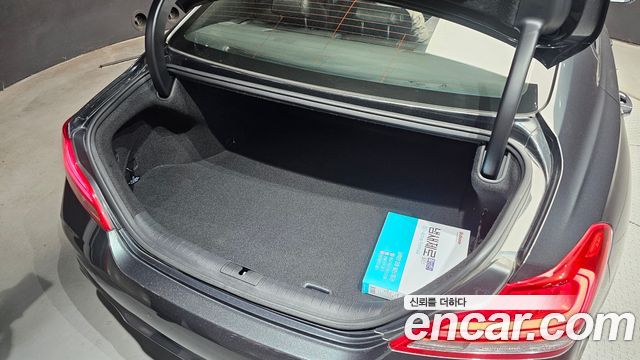 Genesis G70 2018 — photo 26