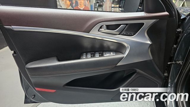 Genesis G70 2018 — photo 14