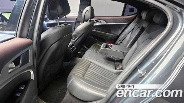 Genesis G70 2018 — photo 16