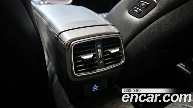 Genesis G70 2018 — photo 29