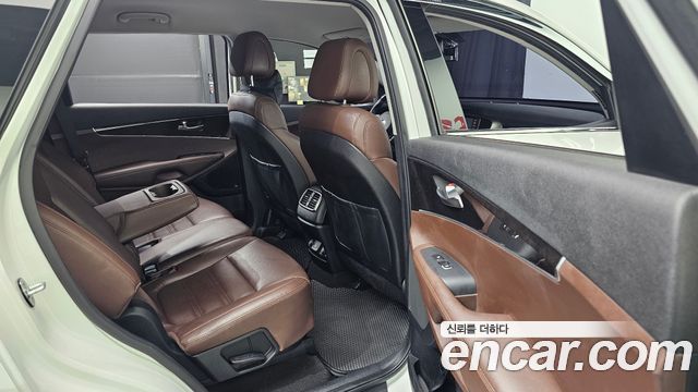 Kia Sorento 2016 — photo 16